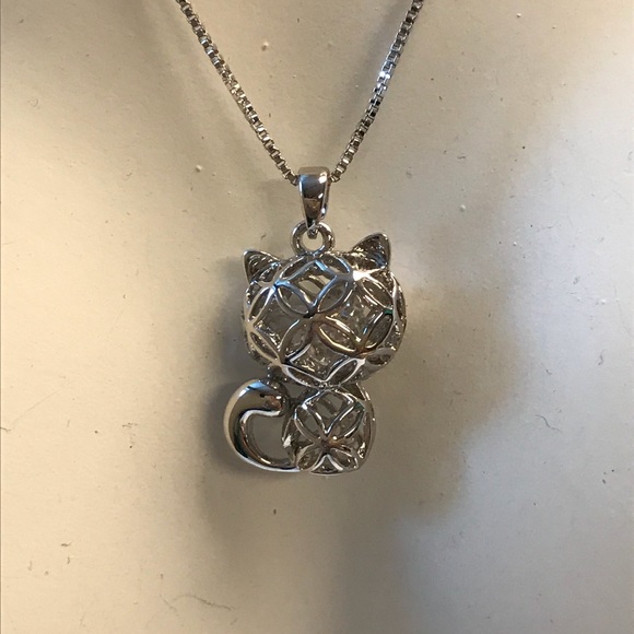 Nela’s Jewelry - Kitty 21k Silver Plated CZirconia